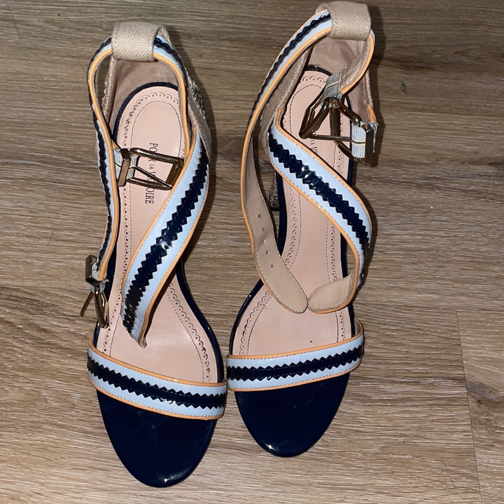 Pour la Victoire Veronica Sandal